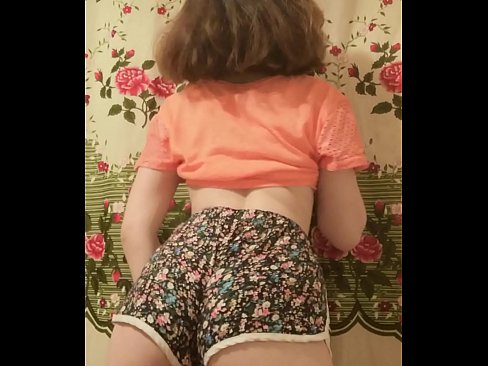 ❤️ מותק צעיר סקסי פושט את המכנסיים הקצרים במצלמה ☑ סקס בפורנו iw.sayhentai.ru ❌️